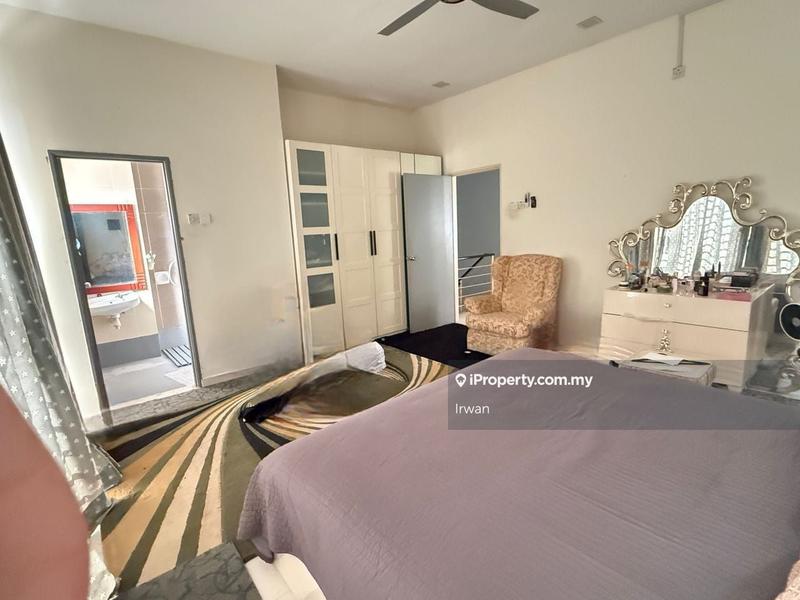 Rumah Berkembar untuk Dijual di Bandar Saujana Putra, Tanjong Duabelas oleh Irwan Affandi - iProperty.com.my