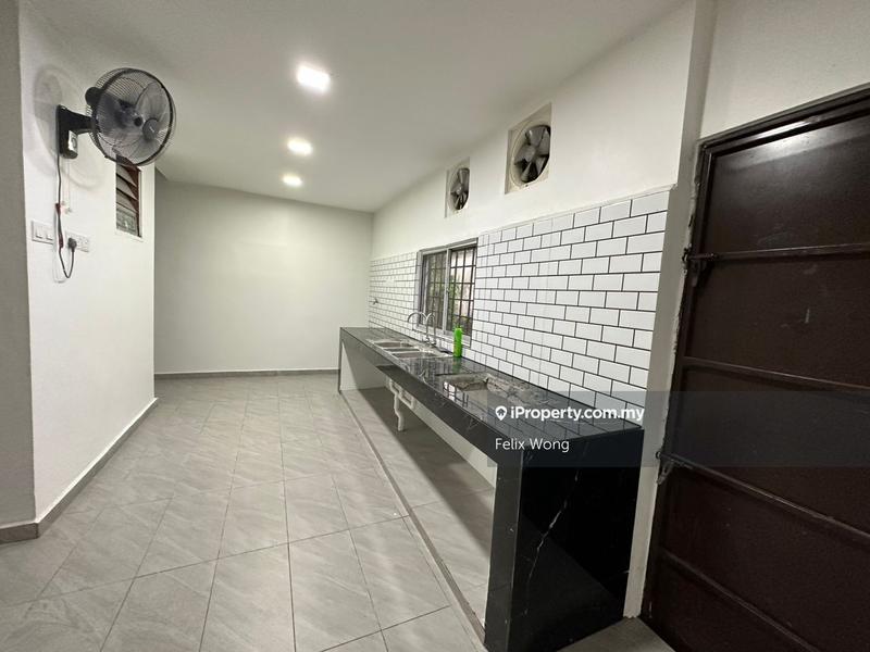 Rumah Teres 2-Tingkat untuk Dijual di Bandar Puchong Utama, Puchong oleh Felix Wong - iProperty.com.my