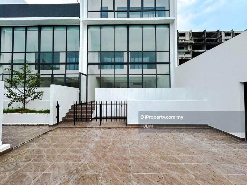 3-storey Terraced House untuk Dijual di Bandar Damansara Perdana, Damansara Perdana oleh HJLim - iProperty.com.my