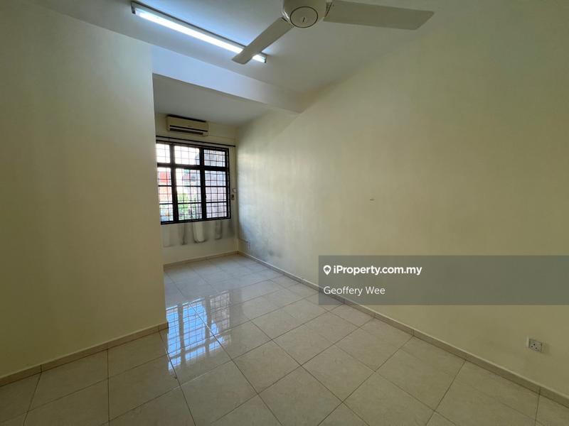 Rumah Berangkai 2 Tingkat untuk Dijual di Taman Angsa Mas, Durian Tunggal oleh Geoffery Wee - iProperty.com.my