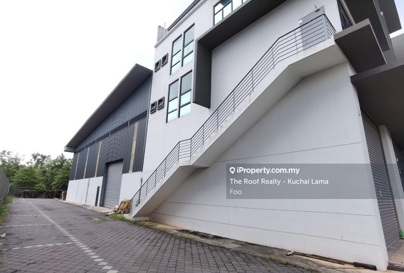 For Rent - 3 Storey Ijok Nouvelle Kota Puteri Semi-D Factory