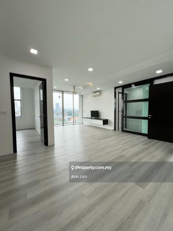 Condominium for Sale in USJ One Avenue Condo by Ann Lim - Living Room - iProperty.com.my