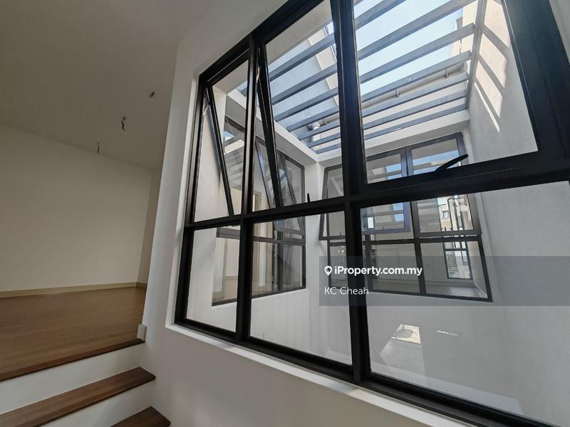 Rumah Berangkai 2 Tingkat untuk Dijual di ELMINA VALLEY 3 (22x75), - Below Market Price, Shah Alam oleh KC Cheah - iProperty.com.my