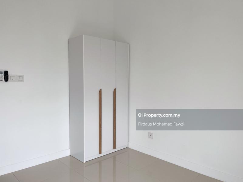 For Sale - Emerald Hill