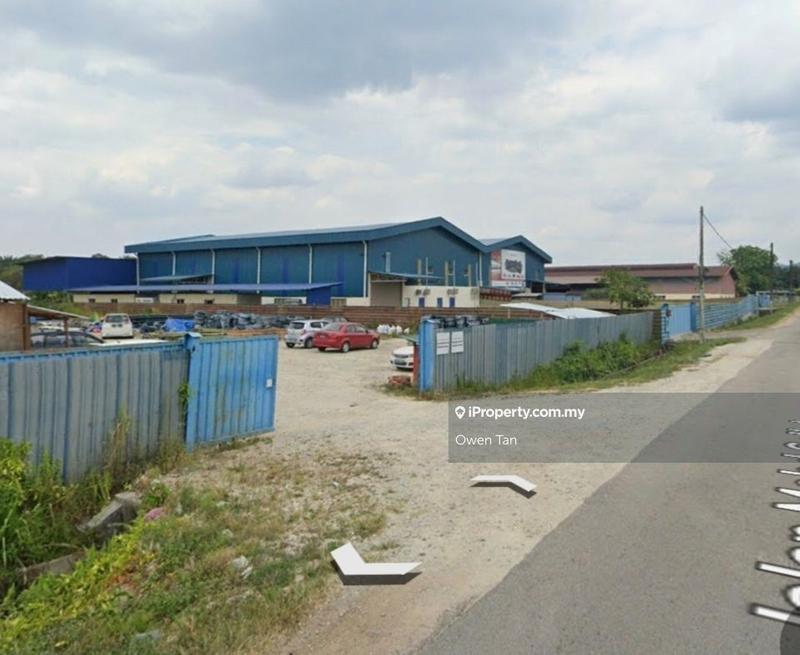 For Sale - Pekan Nanas land,beside road,large frontage