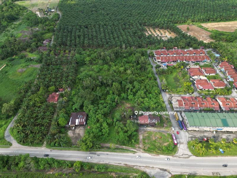For Sale - 6 acres Mentakab Zoned Commercial Land For Sale