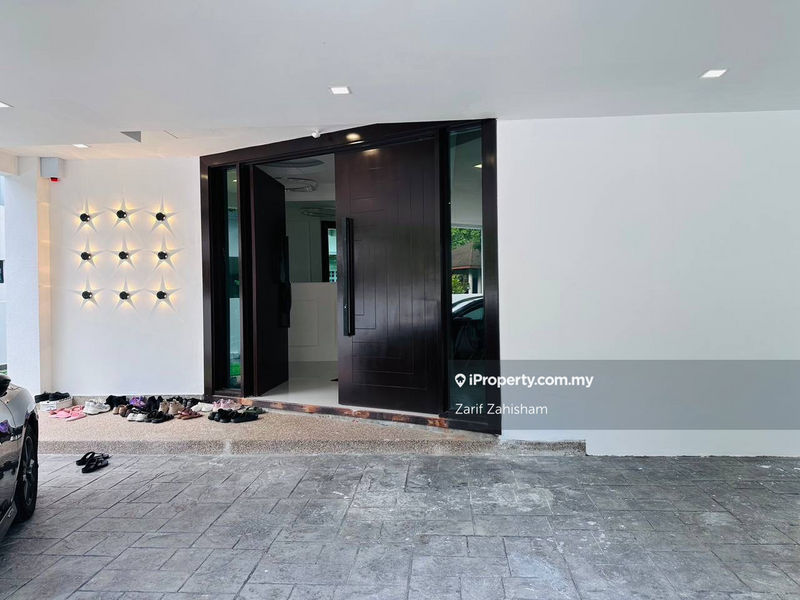 Bungalow House for Sale in Country Heights, Kajang by Zarif Zahisham - iProperty.com.my