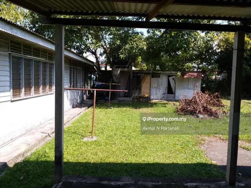 Banglo Tanah untuk Dijual di xp5xq, Ampang oleh Akmal N Hartanah - iProperty.com.my