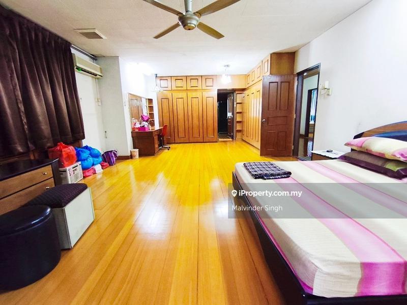 Bungalow House untuk Dijual di Ukay Heights, Ampang oleh Mel Walia - iProperty.com.my