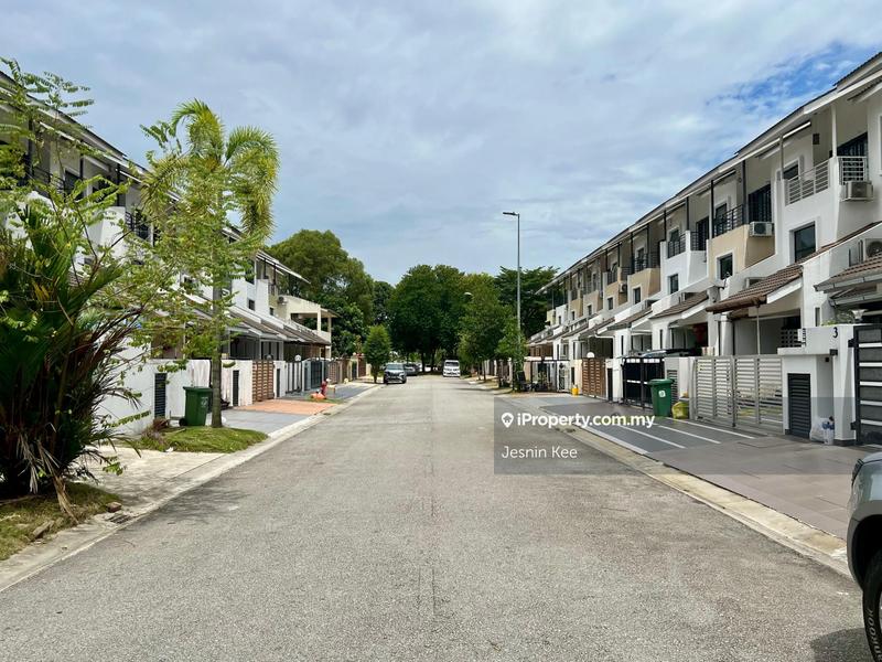 Rumah Berangkai 3 Tingkat untuk Dijual di Lake Fields, Sungai Besi oleh Jesnin Kee - iProperty.com.my