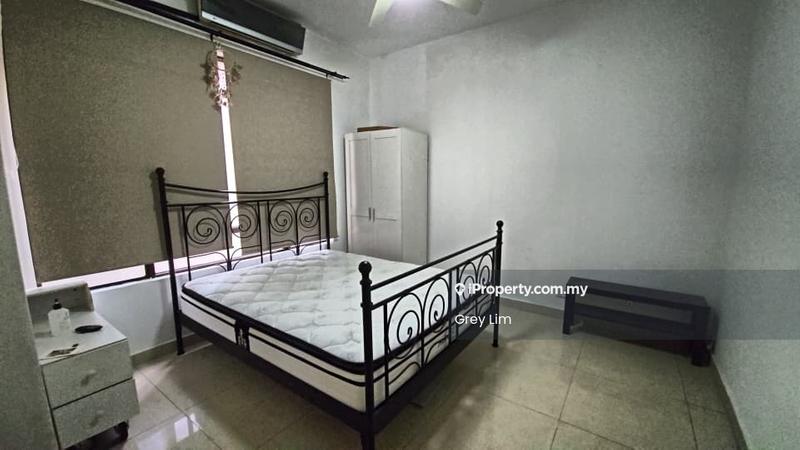 Condominium for Rent in Royal Domain Sri Putramas 2 by Grey Lim - Bedroom - iProperty.com.my