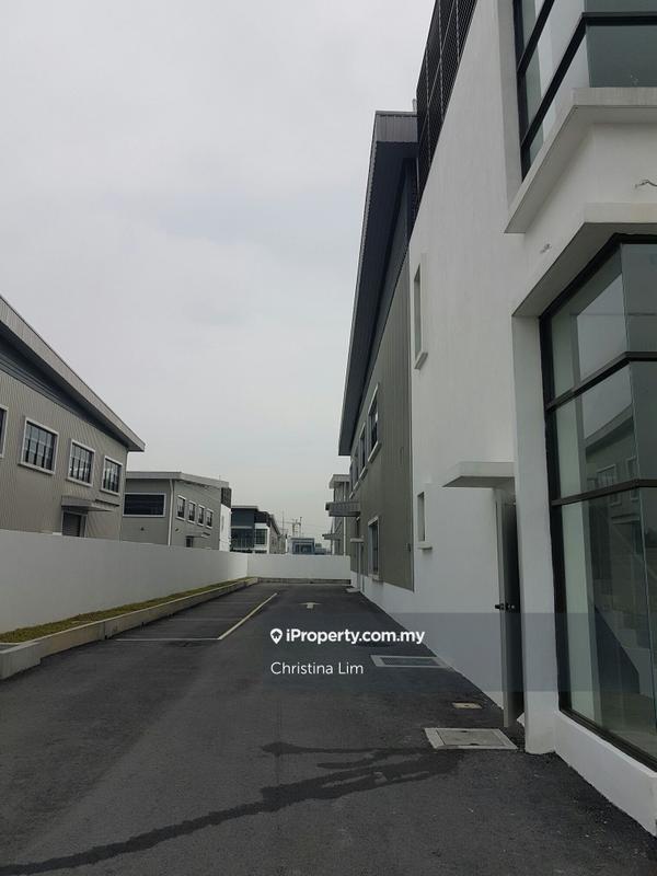 Kilang Berkembar untuk Dijual di Bandar Bukit Raja, Klang oleh Christina Lim - iProperty.com.my