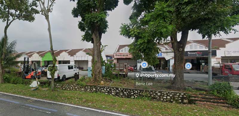 Kedai untuk Dijual di Jalan Dahlia Bandar Saujana Utama Sungai Buloh, Sungai Buloh oleh Benz Lee - iProperty.com.my