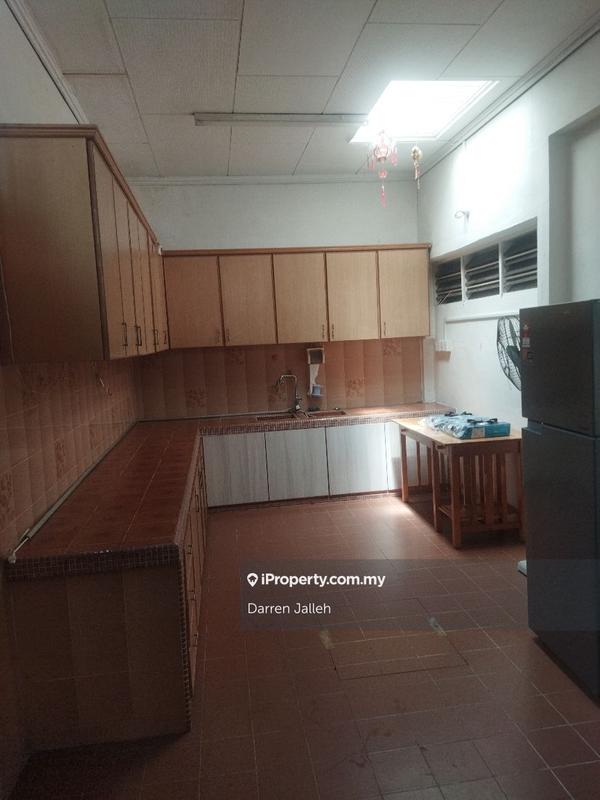 Semi-Detached House for Sale in Permai Jaya, Tanjung Bungah by Darren Jalleh - Built in kitchen cabinets - iProperty.com.my