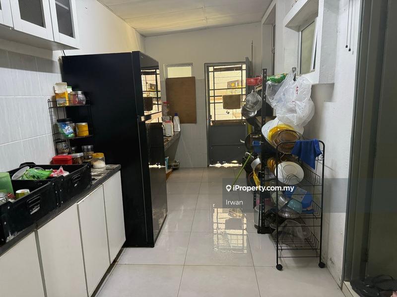 Rumah Berkembar untuk Dijual di Bandar Saujana Putra, Tanjong Duabelas oleh Irwan Affandi - iProperty.com.my