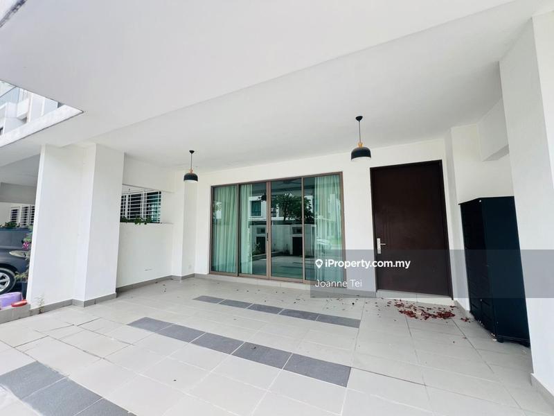 3-storey Terraced House for Sale in LakePoint Residence, Cyberjaya by Joanne Tei - iProperty.com.my