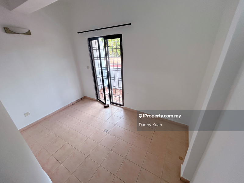 Rumah Berangkai 2.5 Tingkat untuk Dijual di Taman Ozana Impian, Bukit Katil oleh Danny Kuah - iProperty.com.my