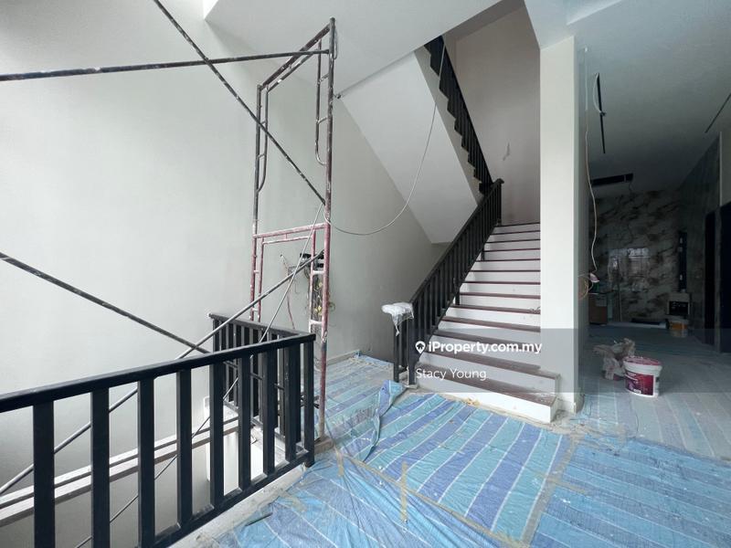 Rumah Berkembar untuk Dijual di Wira Heights, Bandar Sungai Long oleh Stacy Young - iProperty.com.my