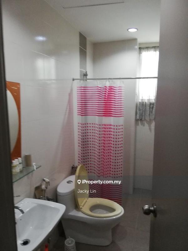 Kediaman Servis untuk Dijual di Subang Olives Residence oleh Jacky Lin - iProperty.com.my