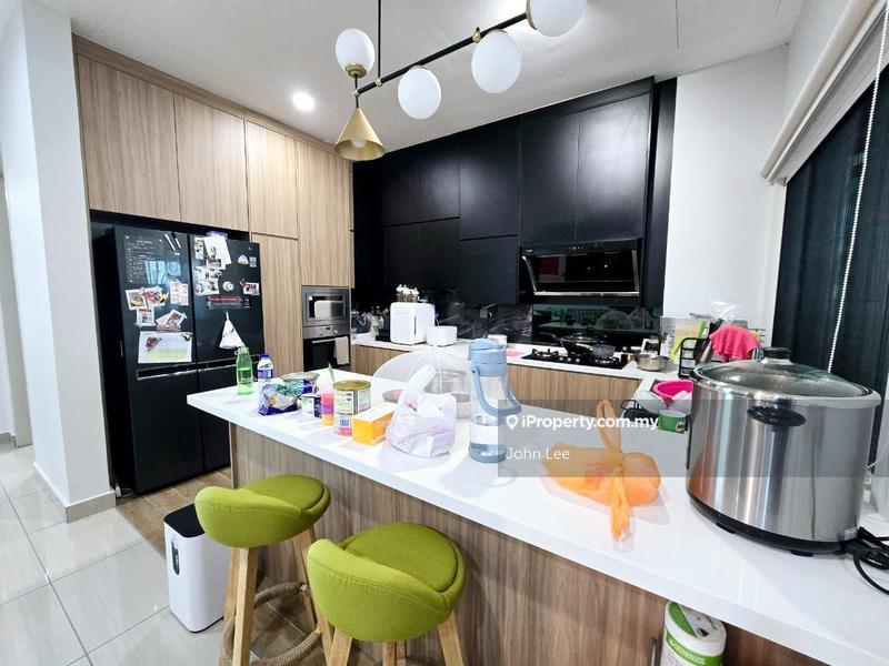 Rumah Berangkai 1.5 Tingkat untuk Dijual di Taman Bukit Serdang, Seri Kembangan oleh John Lee - iProperty.com.my