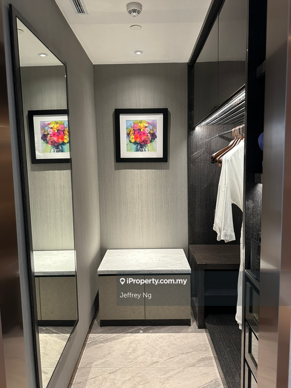 For Sale - Royal Lexis