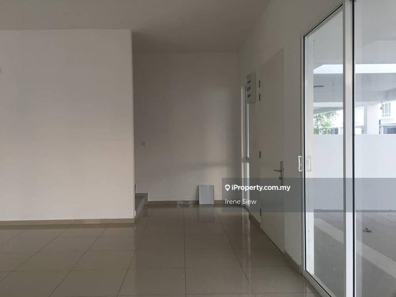 2-storey Terraced House for Sale in Suriaman 3, Suria Heights, Seremban 2, Bandar Sri Sendayan by Irene Siew - iProperty.com.my