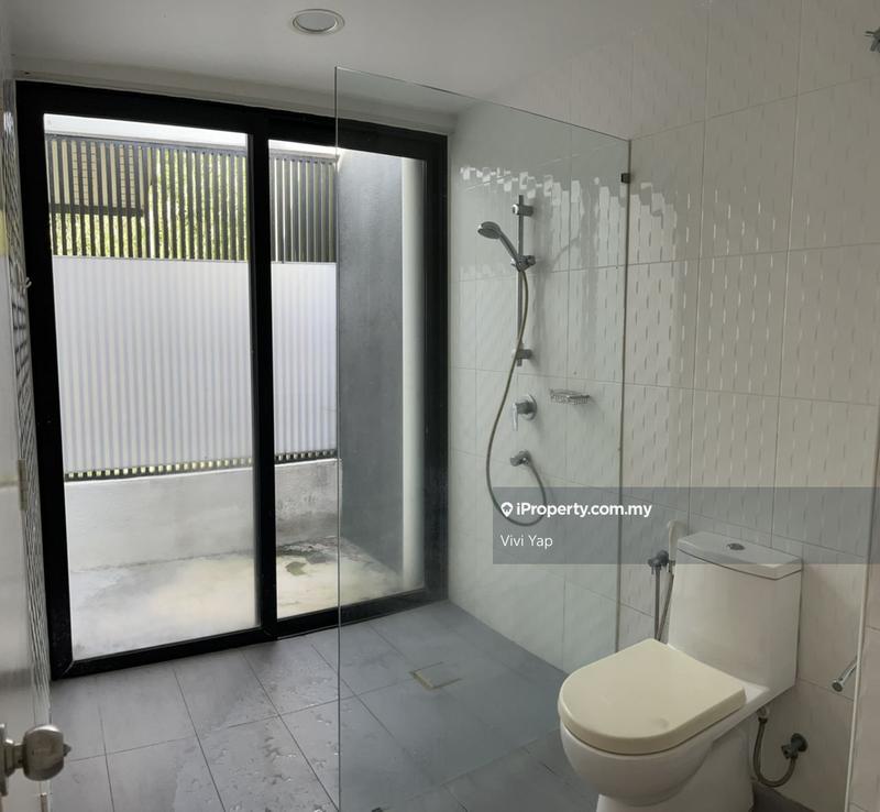 Rumah Teres 3-Tingkat untuk Dijual di Bluconstellation, Luxury Eco Living, Ready Move-In, Seri Kembangan oleh Vivi Yap - iProperty.com.my