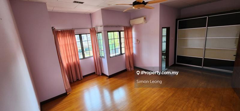 Rumah Berangkai 2 Tingkat untuk Dijual di Bukit Jelutong, Shah Alam oleh Simon Leong - iProperty.com.my