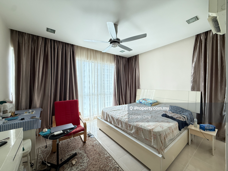 For Sale - Riana Green East