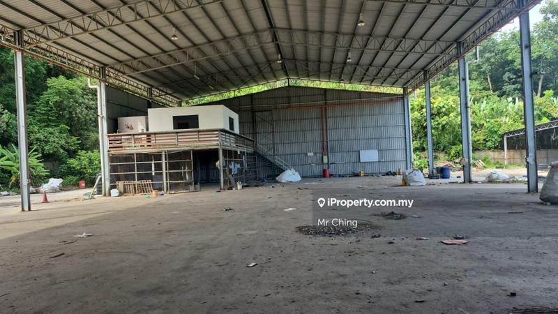 For Rent - 2 Acres Land Warehouse Worker Cabin Hulu Langat