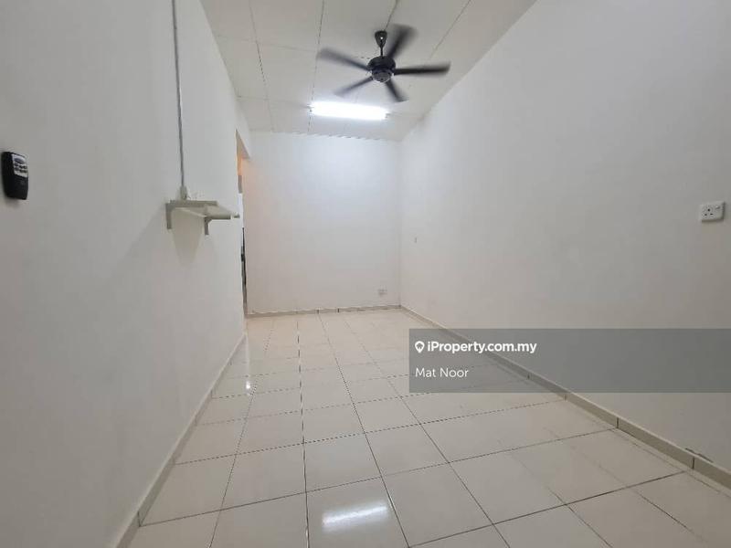Rumah Berangkai 1 Tingkat untuk Dijual di Seksyen 30, Shah Alam oleh Mat Noor - iProperty.com.my
