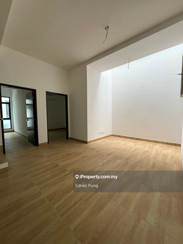 Rumah Berangkai 2.5 Tingkat untuk Dijual di TAMAN PUCHONG UTAMA, Puchong oleh Ednes Pung - iProperty.com.my