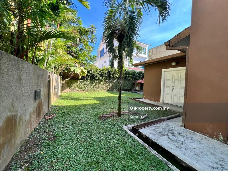 Rumah Berkembar untuk Dijual di Damansara Heights, Damansara Heights oleh Kevin Yai - iProperty.com.my