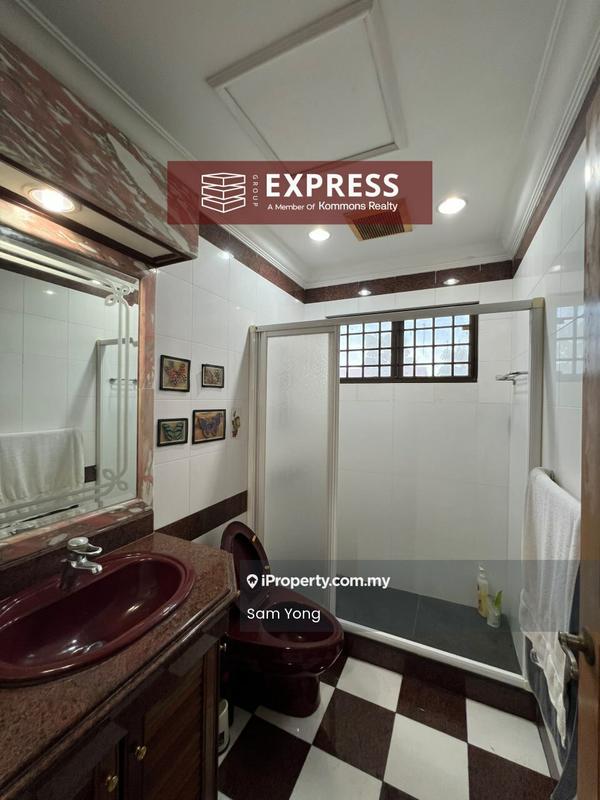Semi-Detached House for Sale in Pujut, Miri by Sam Yong - Bathroom - iProperty.com.my
