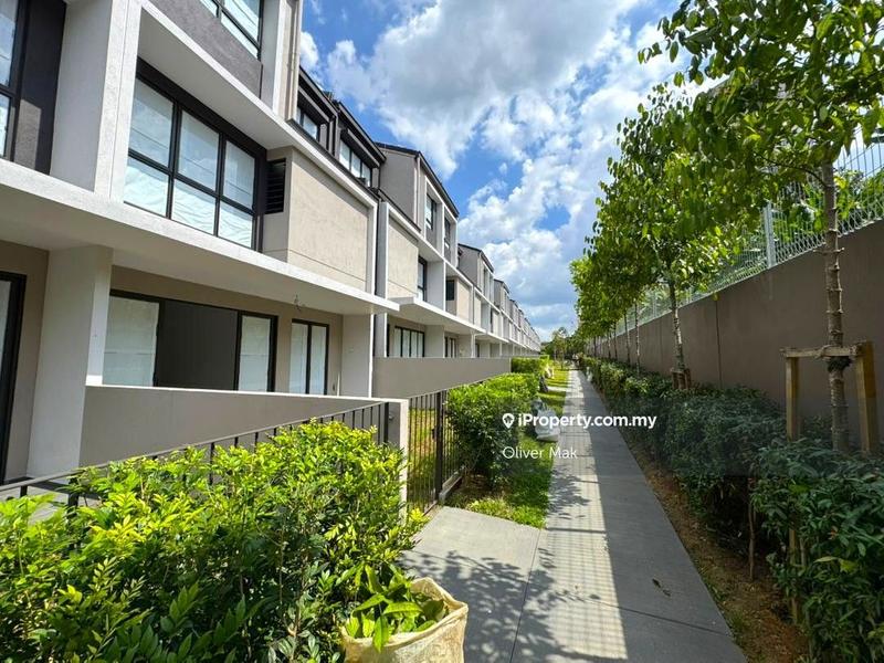 Rumah Teres 3-Tingkat untuk Dijual di Jia Residences, Seri Kembangan oleh Oliver Mak - iProperty.com.my