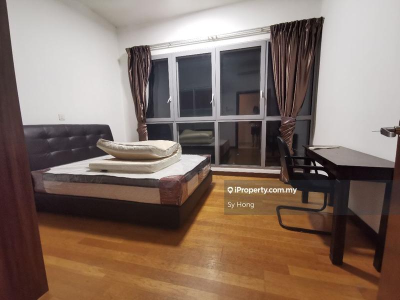 Kediaman Servis untuk Dijual di Regalia Residence oleh Sy Hong - iProperty.com.my
