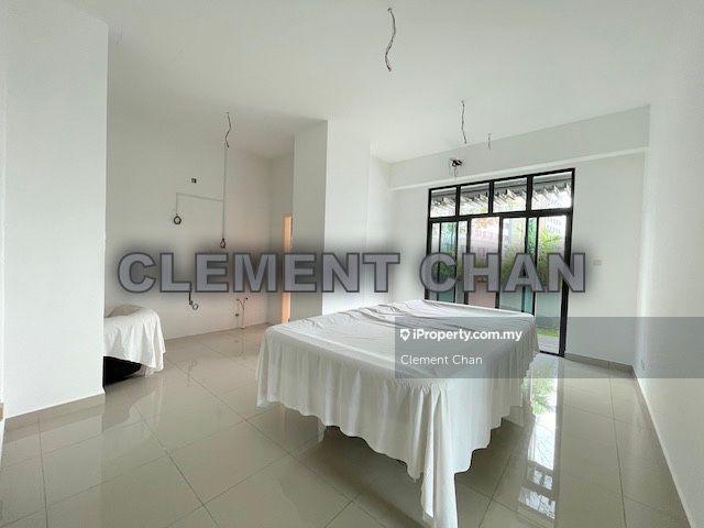 For Sale - Pearl Suria