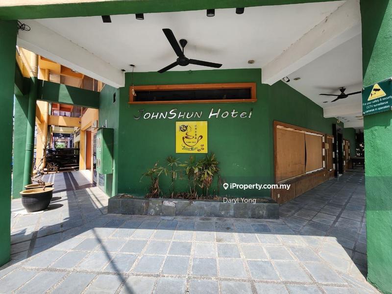 For Rent - VALUE DEAL: 4 Storey Corner lot Hotel for RENT