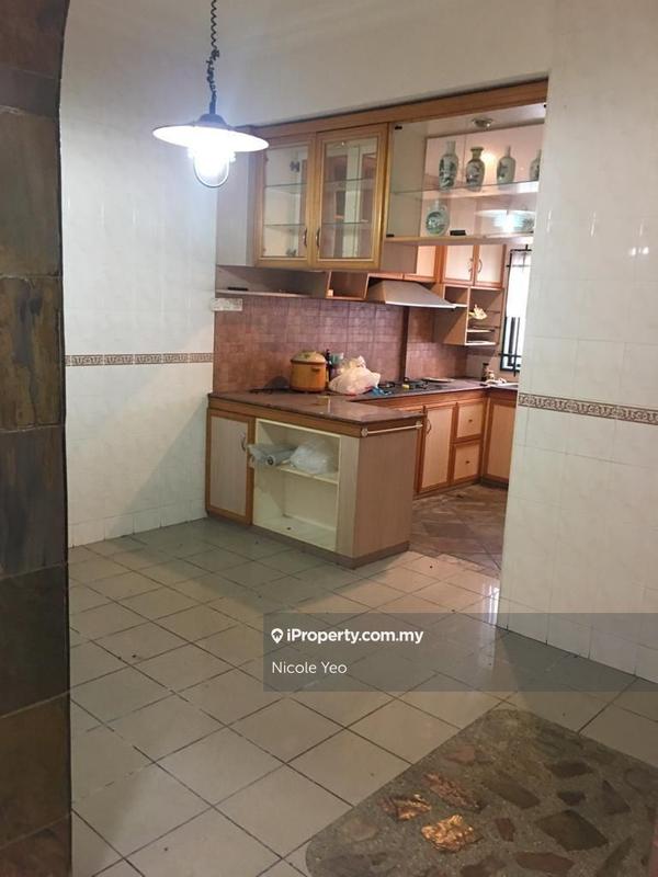 Rumah Berangkai 2.5 Tingkat untuk Dijual di Taman Bukit Beruang, Bukit Baru oleh Nicole Yeo - iProperty.com.my