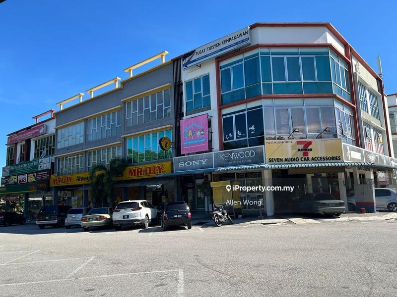 For Rent - Nilai Desa Cempaka 3 Storey Corner Shop Lot 2600sqft Facing Main Road