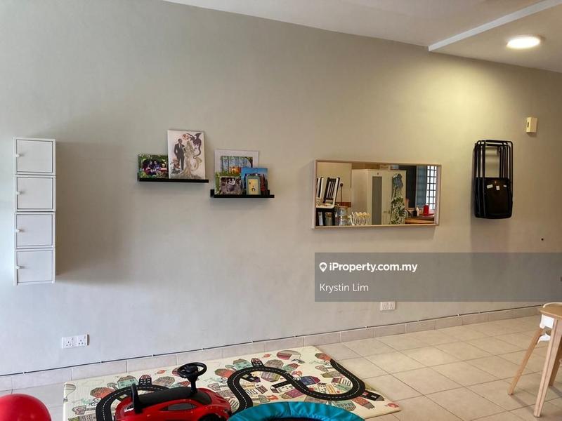 For Sale - Lakes Condominiums / Pangsapuri Tasik