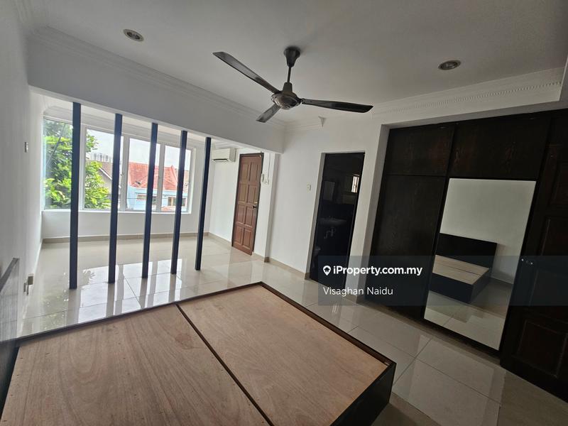 Rumah Teres 2.5-Tingkat untuk Dijual di Bukit Gasing, Petaling Jaya oleh Visaghan Naidu - iProperty.com.my