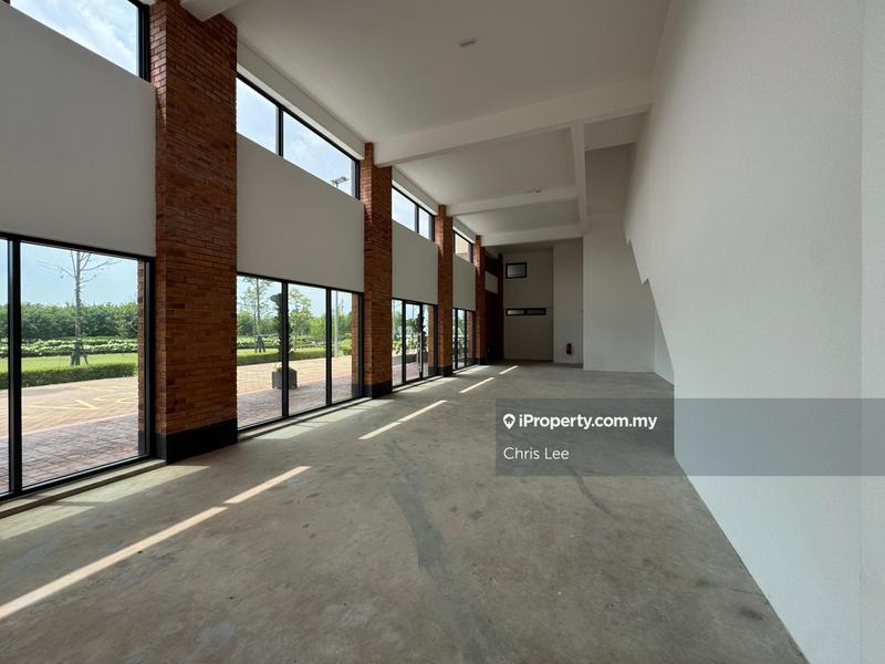 For Rent - 3 Storey Corner Shop, Town Square @ Bandar Gamuda Cove