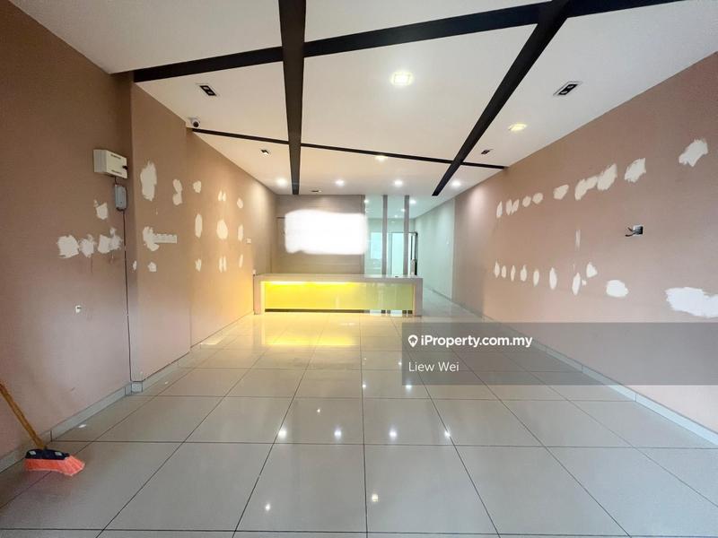 For Sale - Putra walk, Ground Floor Shop lot, Pinggiran Putra
