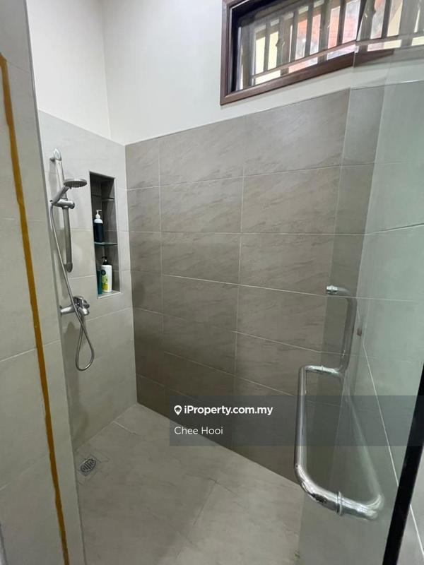 Rumah Berkembar untuk Dijual di Jalan Bunga Kaca Piring, Tanjung Bungah oleh Chee Hooi - iProperty.com.my