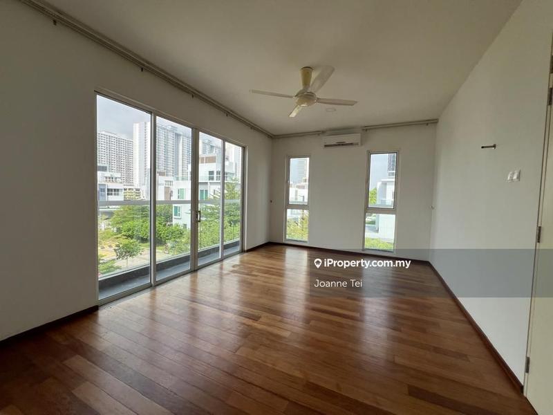 Bungalow House for Sale in Lakefront Villa, Cyberjaya by Joanne Tei - iProperty.com.my