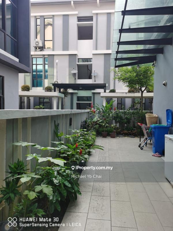 Semi-Detached House for Sale in Taman Bukit Serdang, Seri Kembangan by Michael Yb Chai - iProperty.com.my