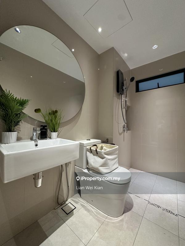Service Residence for Sale in M Azura by Lian Wei Kian - iProperty.com.my