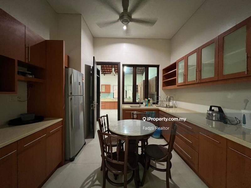 Semi-Detached House for Sale in Desa Sri Hartamas, Sri Hartamas by Fadzli Realtor - iProperty.com.my