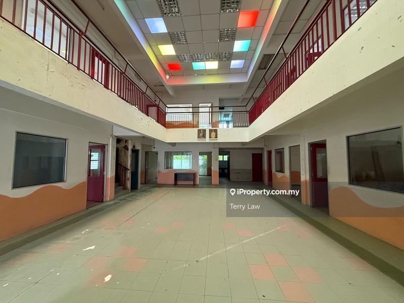 Bungalow House for Sale in Taman Ampang Utama, Ampang by Terry Law - iProperty.com.my
